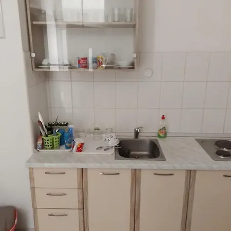 Center Apartment *